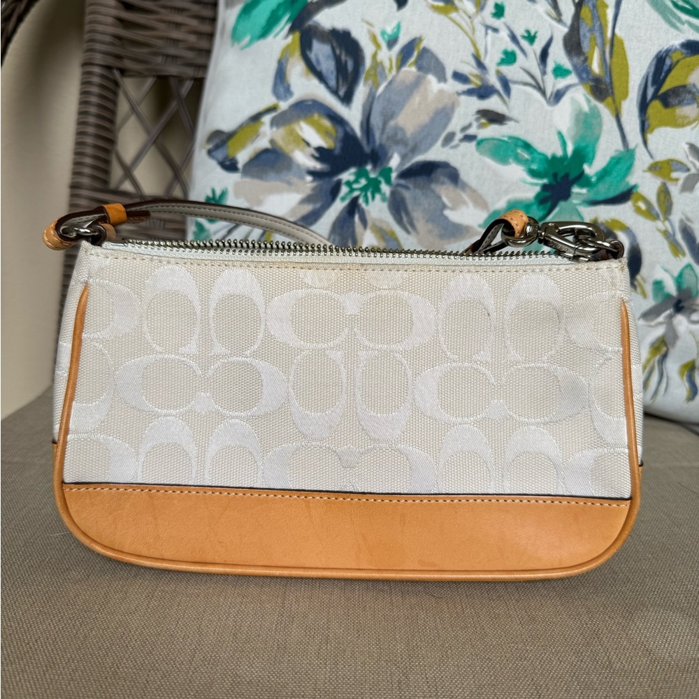 Vintage Signature White Demi Coach Purse
